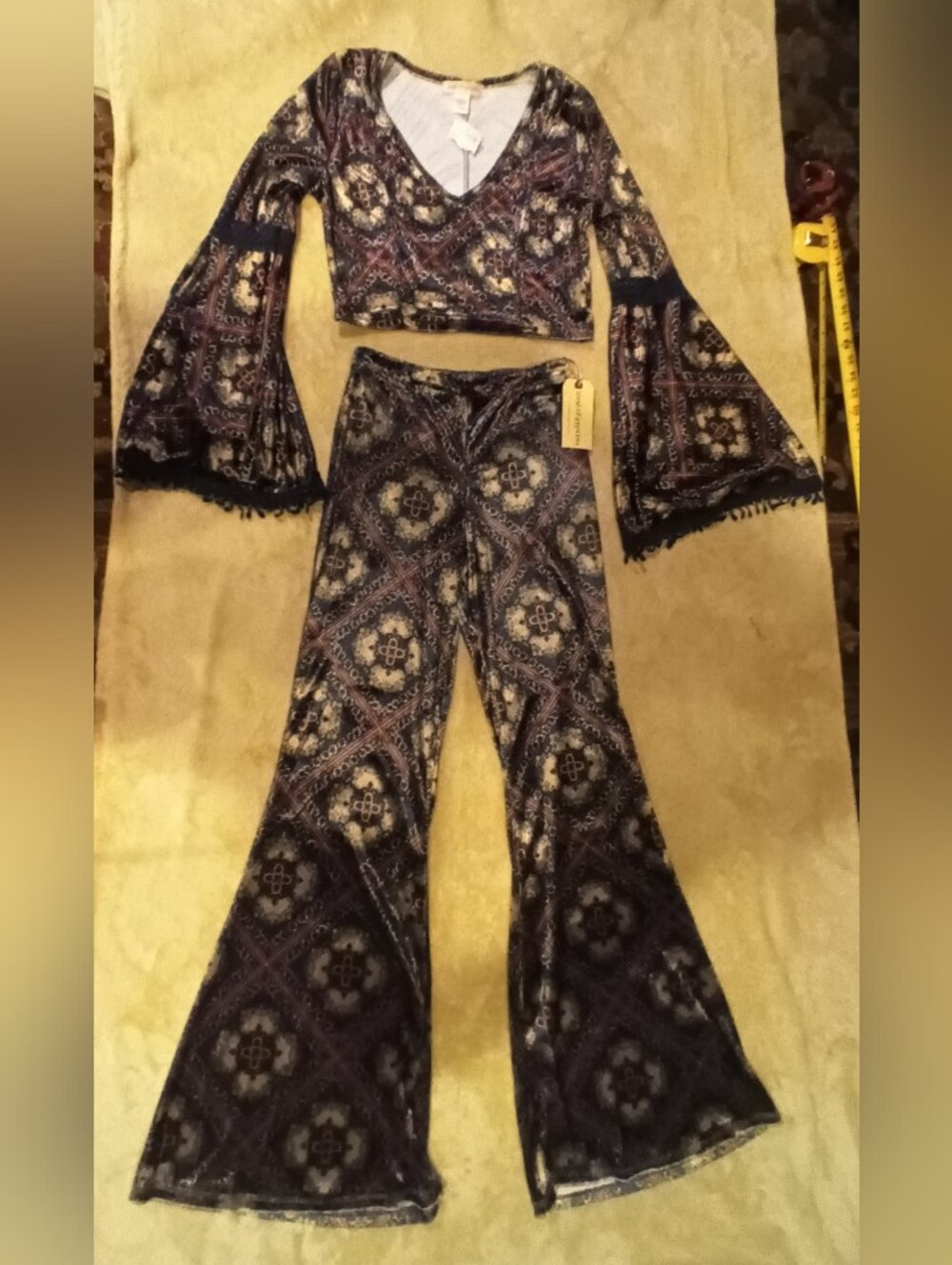 NWT Band Of Gypsies Boho  Bell-Sleeve Crop Top Flared Pants Set - Navy Multi